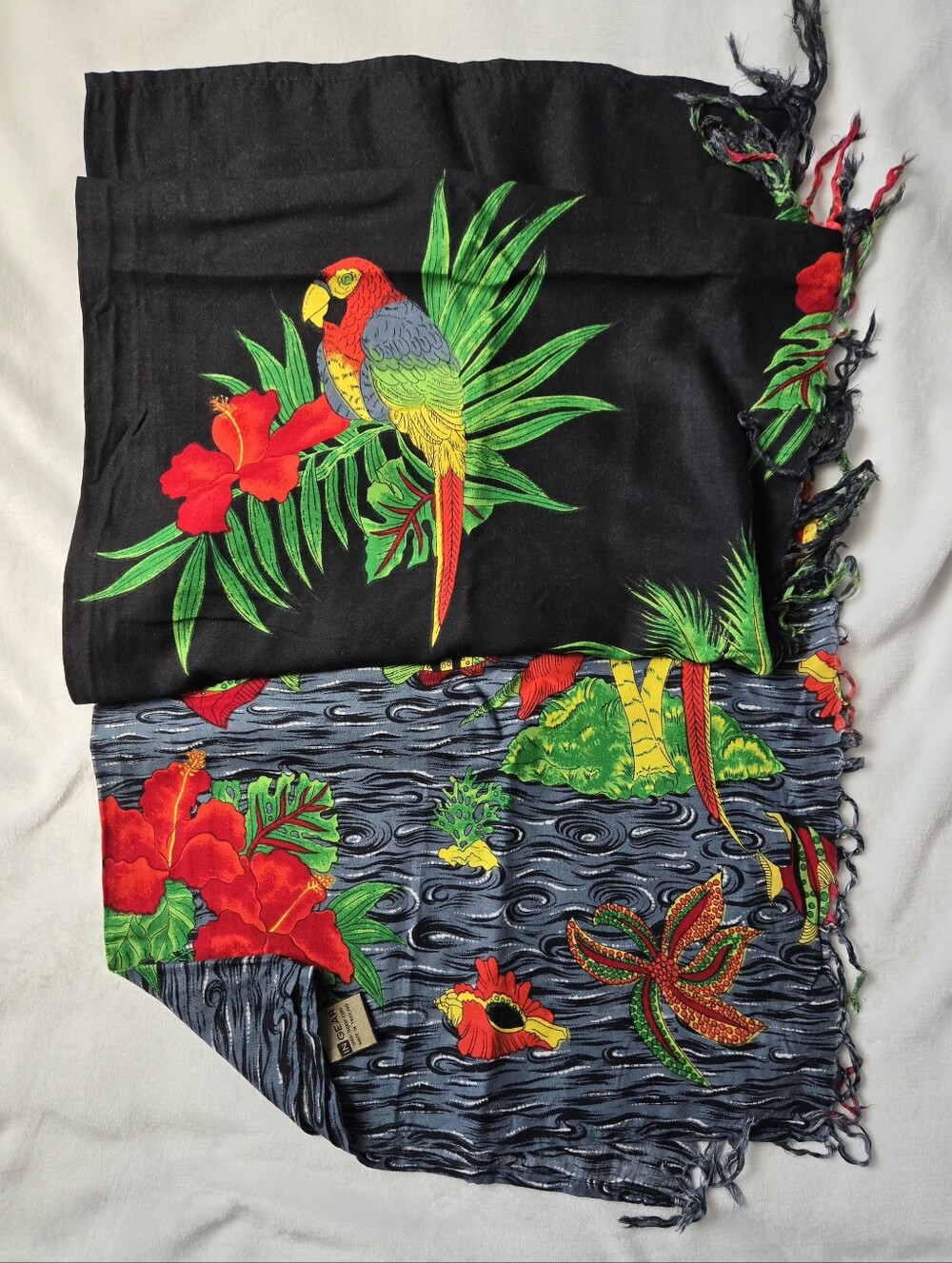 Vtg In Gear Tropical Parrot Beach Sarong Wrap One Size Fringed Rayon Cover Up